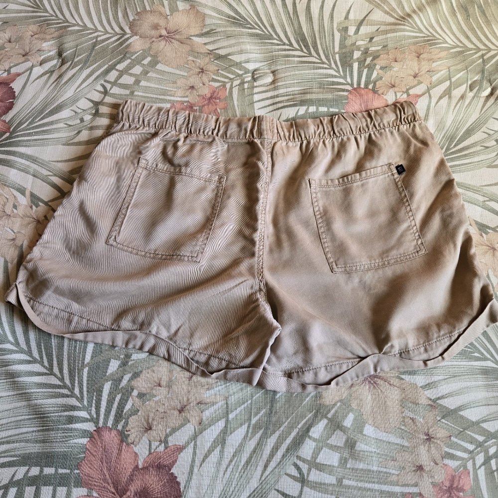 3/$25 Gap Khaki Lyocell Shorts Large Cargo Cuffed Drawstring Safari Casual - Picture 3 of 11